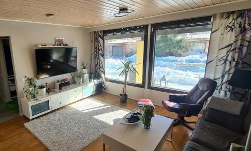 Viihtyisä ja kodikas omakotitalo isolla pihalla