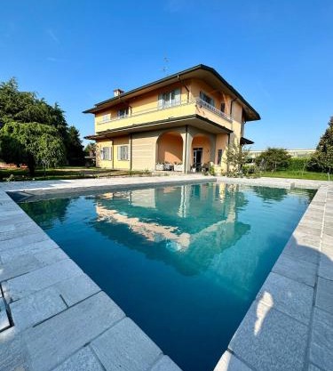 Villa 2