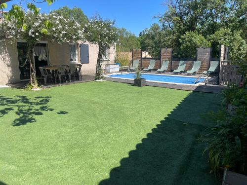 Villa 200m2, 3 suites, patio avec salle jeux, 1 piscine CHAUFFE DE DEBUT AVRIL A FIN OCTOBRE