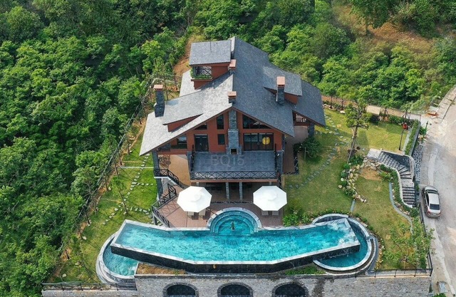 Villa 5 sao tiện nghi, bể bơi, sân golf, cách Hà Nội 50 phút di chuyển,