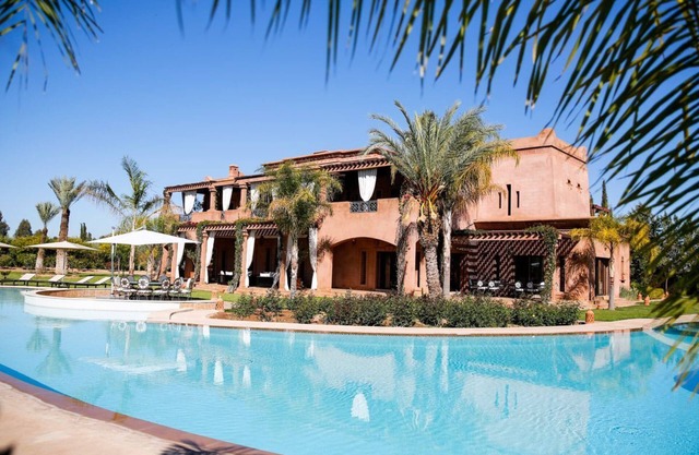 Villa Abbas - Six Bedroom Villa, Sleeps 12
