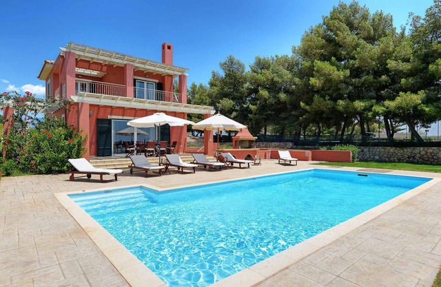Villa Agnandi - Four Bedroom Villa, Sleeps 9