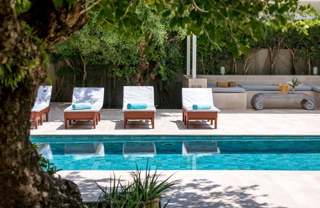 Villa Akasha - Artistic 1BR Luxury Pool Villa