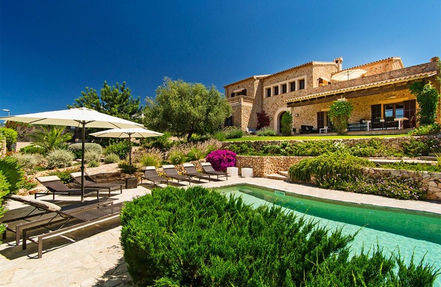 VILLA ALENAR. Beautiful villa in Marratxí near Palma de Mallorca. Pivate Pool - Free Wifi
