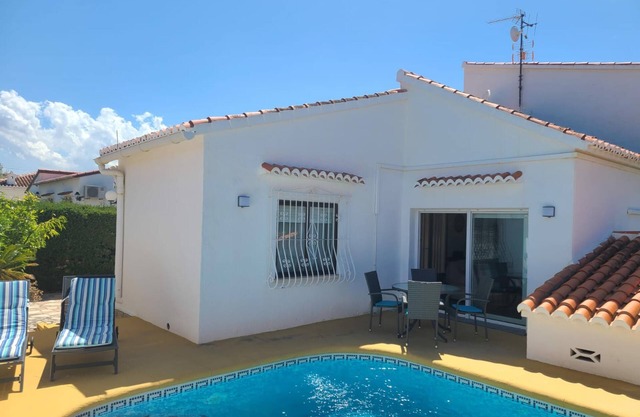 Villa ALMAR in Els Poblets at 3 minutes from the beach
