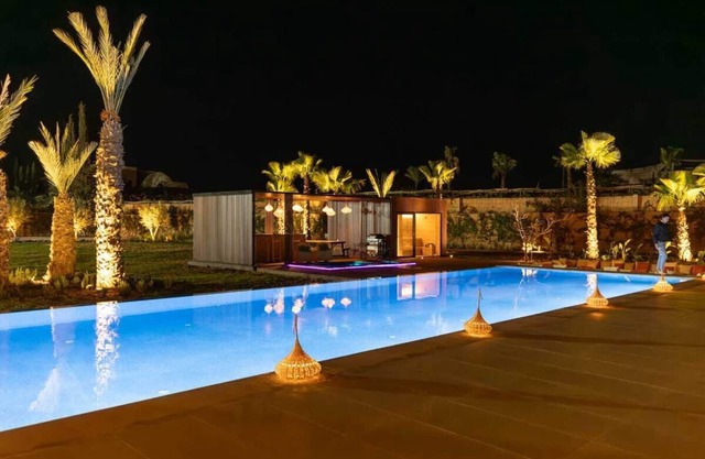 Villa Almaz Marrakech – Palais Exclusif avec Piscine, Spa et Sauna