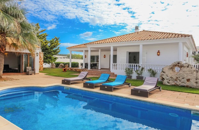 Villa 'Arianna' with Private Pool, Wi-Fi and Air Conditioning