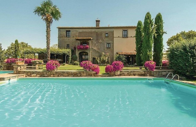 Villa Armenide: A splendid seventeenth-century three-story historical villa located on top of a small hill.