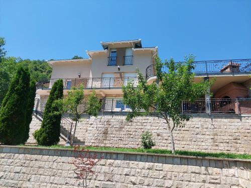 Villa AS na Jablaničkom jezeru