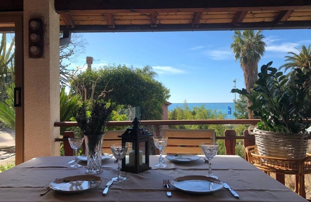 Villa Ascheri Country House with Sea View, Garden & Wi-Fi