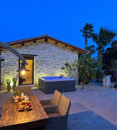 Villa Aspasia with private Jacuzzi - Oasis Resort