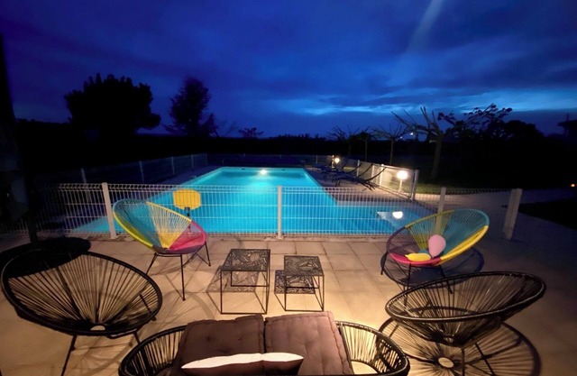 Villa at the foot of the Vercors with swimming pool, tennis court and boules pitch on 5000m2 garden