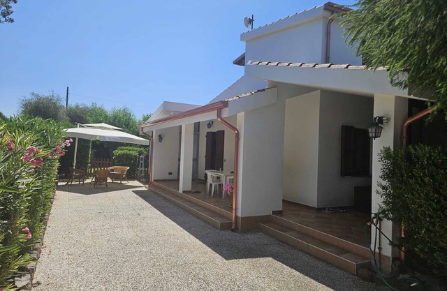 Villa at walking distance by the sea