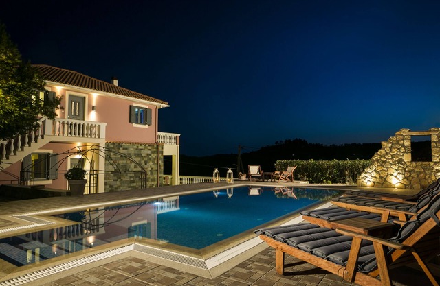 Villa Athinais - Relax in nature, private swimming pool, barbeque