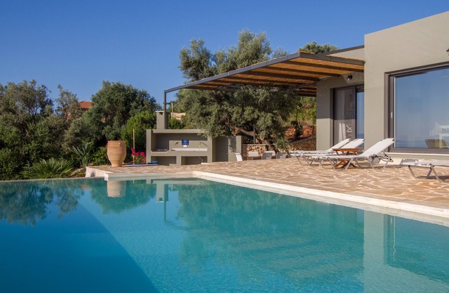 Villa Atokos - infinity pool on sea view with magic sunrise