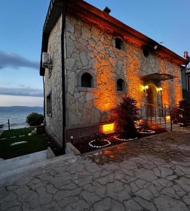 Villa Atroa