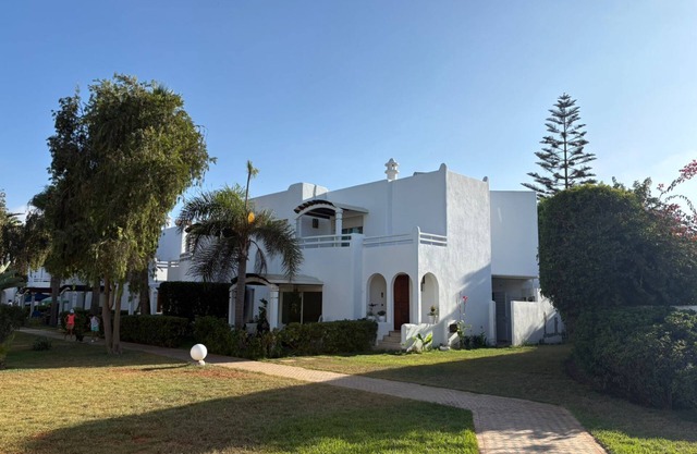 Villa au calme, jardin spacieux et confort moderne