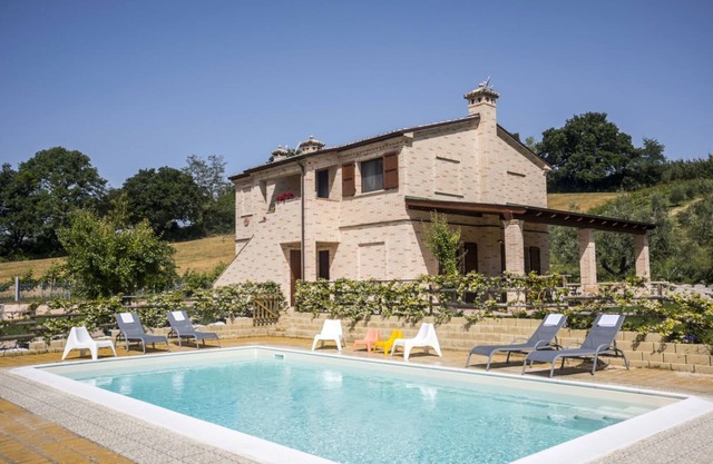 Villa Aurora - Osimo, new villa with swimming pool