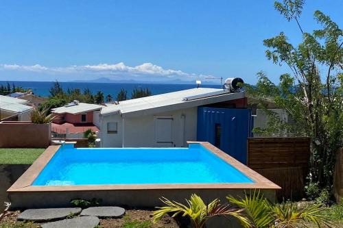 Villa avec piscine à 450m à pied des plages