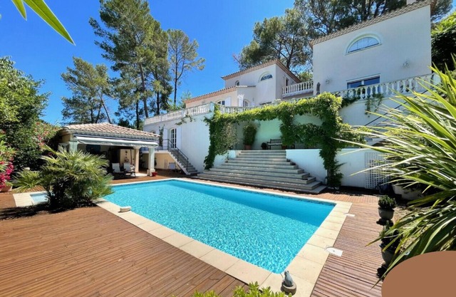 Villa Avec vue Exceptionnelle à 180°, Entre Nîmes et Montpellier