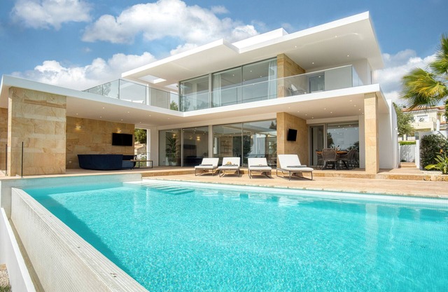 Villa 'Azul' with Mountain View, Wi-Fi and Air Conditioning