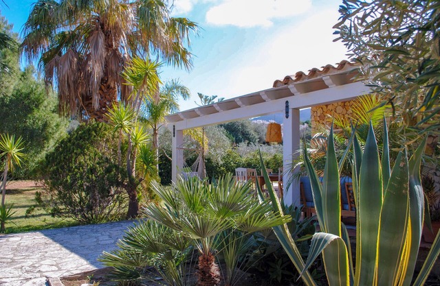 VILLA BY THE SEA GUIDALOCA SCOPELLO IMMERSED IN THE GREEN