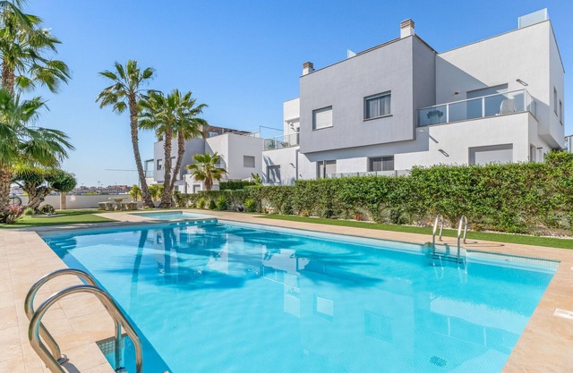 Villa Bahati close to the Beach with Sea View, Shared Pool, Garden, A/C & Wi-Fi