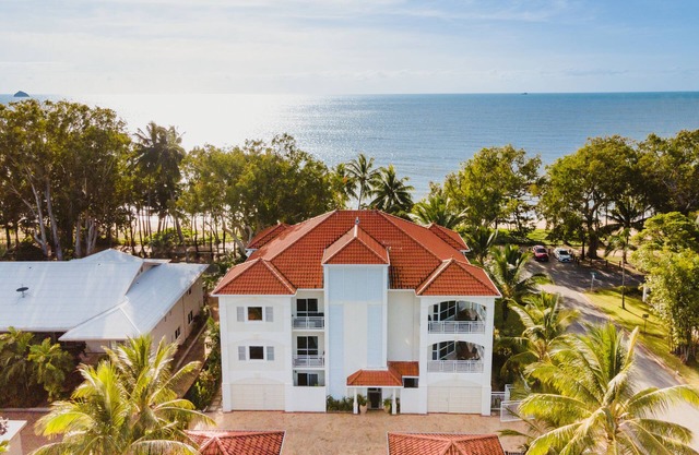 Villa Beach Palm Cove