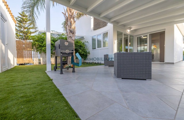 Villa Bianca 1 with private pool near the sea