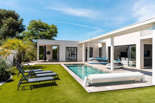 Villa Boston luxury home with pool and Cali vibes