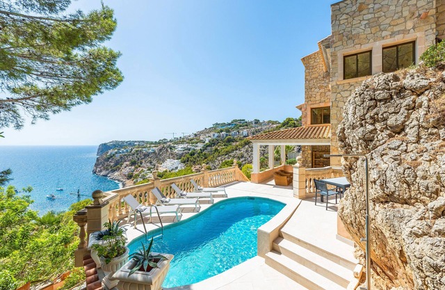 Villa "Cala Llamp" with Panoramic Sea Views