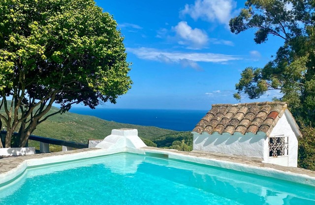 Villa 'Cantarranas' with Sea View, Private Pool and Wi-Fi