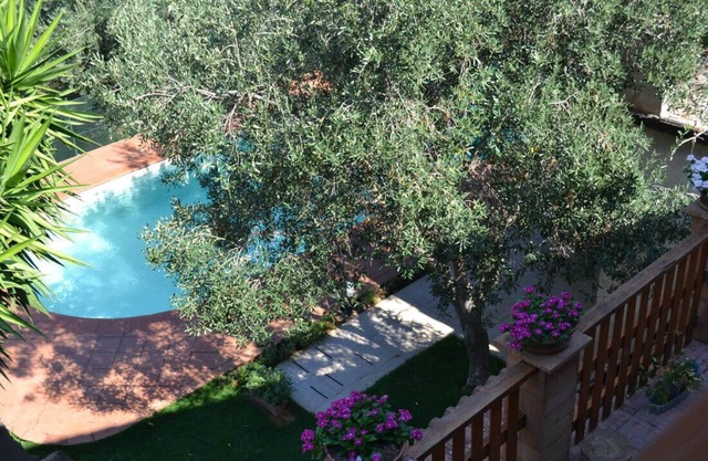 villa chalet con piscina