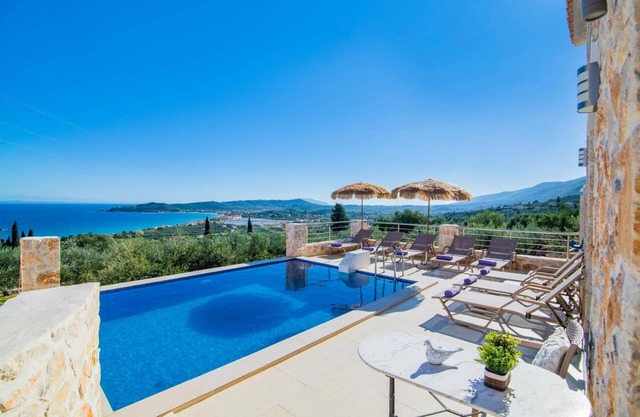 Villa Chrysso Horio 2 by Villa Plus