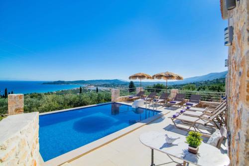 Villa Chrysso Horio 2 by Villa Plus