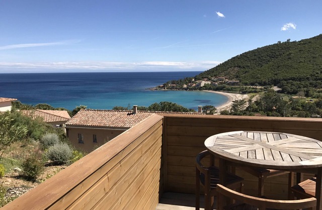 Villa clemat à Tarco vue mer, 7 pers, corse du sud, Sainte Lucie de Portovecchio