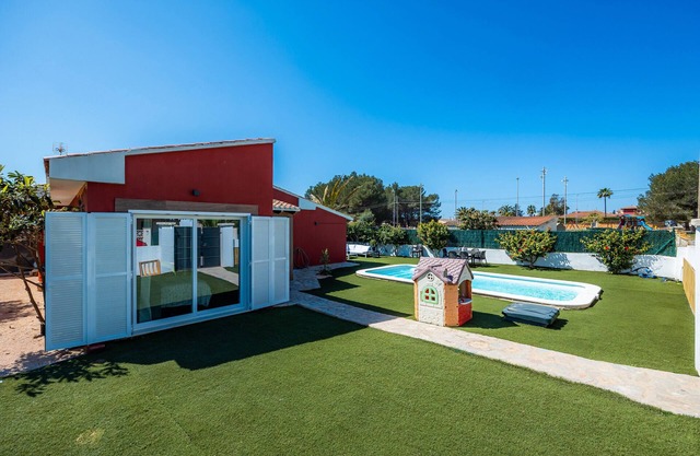 Villa 'Conchita' with Private Pool, Wi-Fi and Air Conditioning