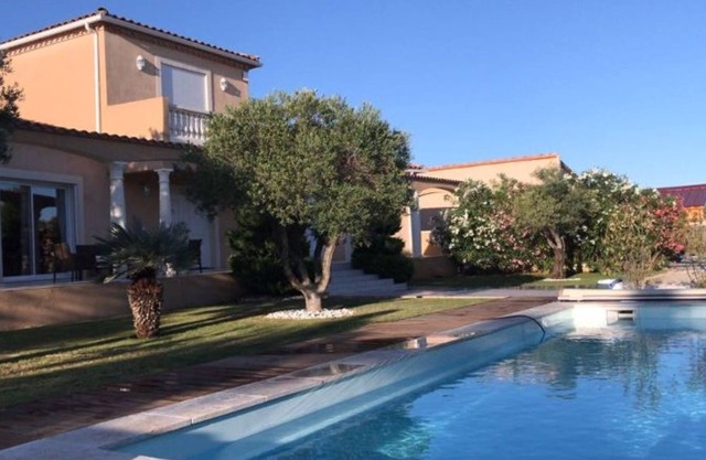 Villa Contemporaine Avec Piscine