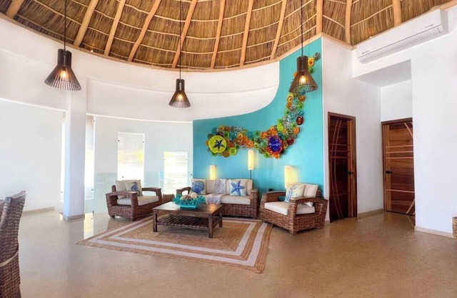 Villa Crab