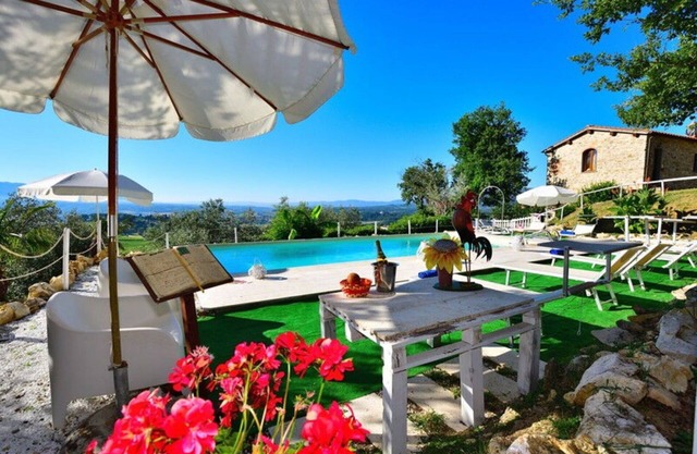 Villa Dallara typical tuscan casale with p/pool