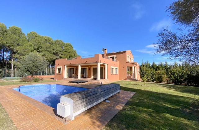 Villa de lujo con piscina