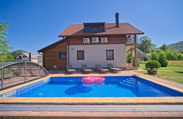 Villa Debelo Brdo by Villas Guide