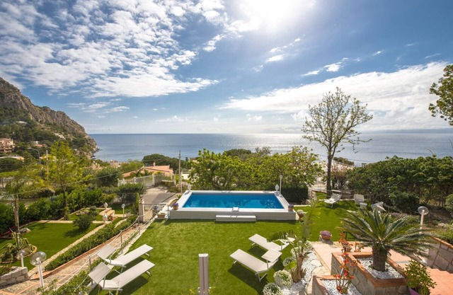 Villa Di Flavia - Three Bedroom Villa, Sleeps 11