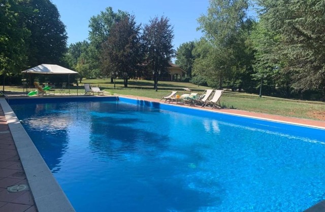Villa 'Di Lambda' with Shared Pool, Wi-Fi and Air Conditioning
