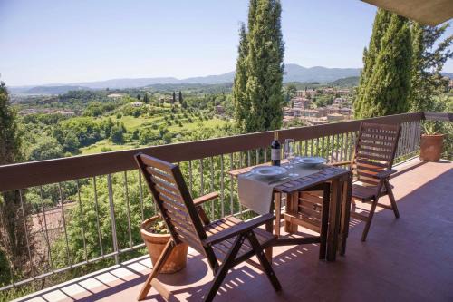 Villa Donatelli - Spacious Panoramic Villa, Perfect for Visiting Tuscany