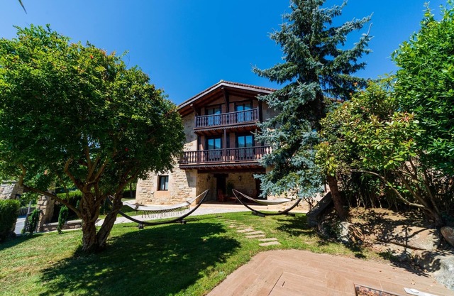Villa Doraletxe by Urdaibai Rentals