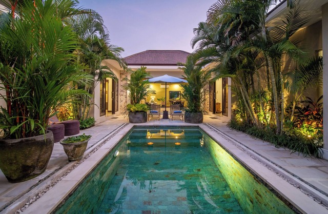 Villa Eleni - walk to all of Seminyak's best restaurants and hot spots