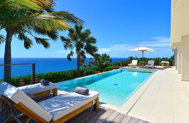 Villa Enzuma by Fantasia Villas