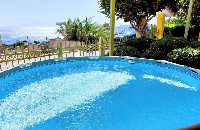 Villa "Eva" - Entire Beachfront Holiday Home - Private Pool & Garden - 4S