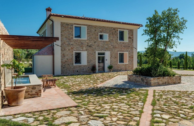 Villa 'Fattoria Mantellassi' with Private Garden, Wi-Fi, and Air Conditioning
